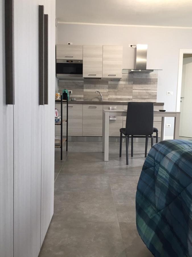 Il Caravaggio Guest House 2 그라소비오 외부 사진