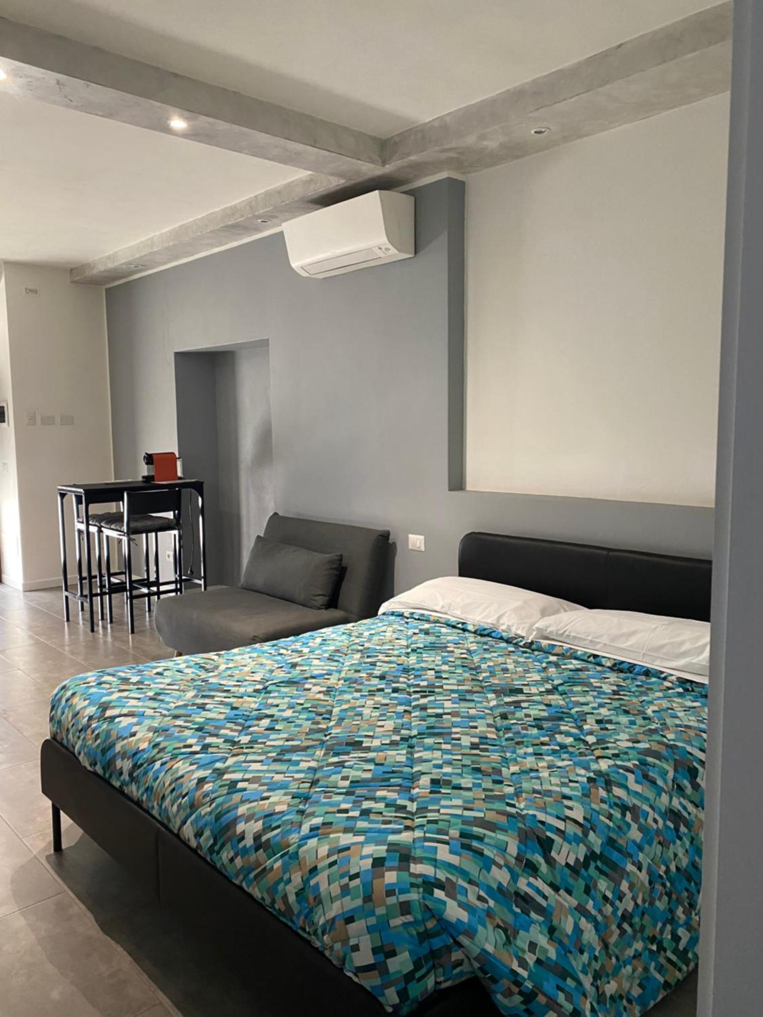 Il Caravaggio Guest House 2 그라소비오 외부 사진